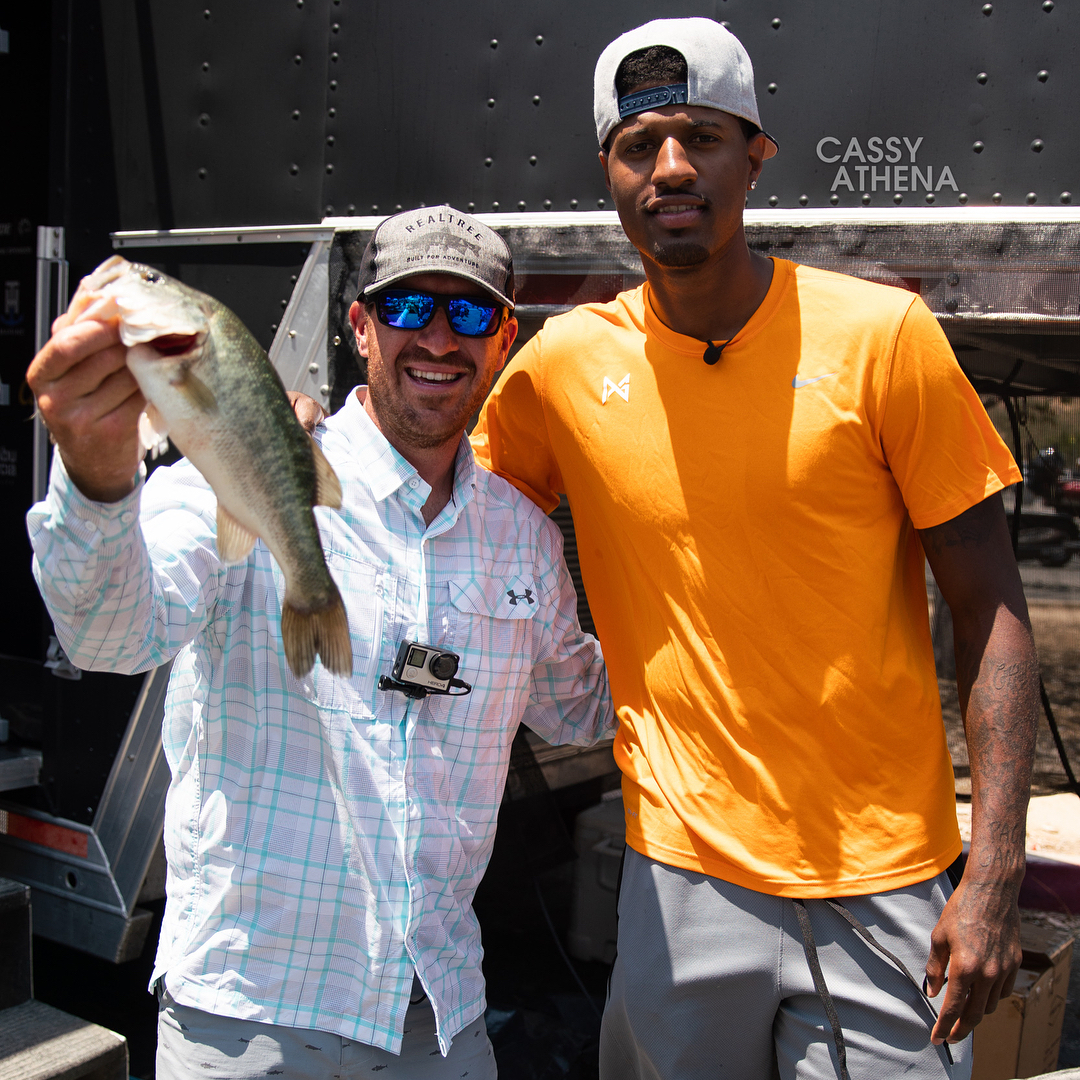 略伦特：若没被西班牙征召我也不难过；我现在享受品葡萄酒（略伦特：即便无缘西班牙征召也不介意，如今正享受品酒时光）