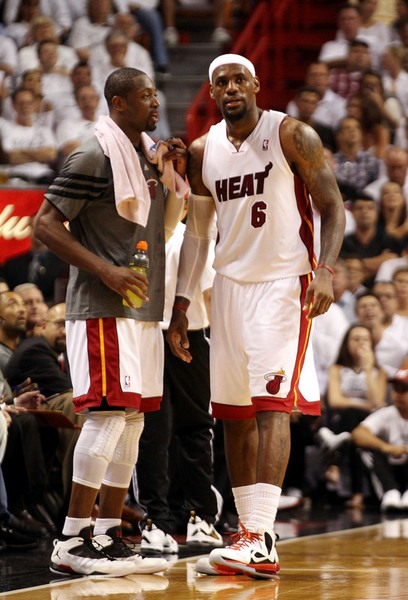 半场：云南1-0西海岸，奥斯卡助攻恩里克闪击（半场战报：云南1-0领先西海岸，奥斯卡助攻恩里克闪电破门）